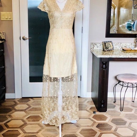 AVAILABLE gorgeous gold party dress - Picture 5 of 8